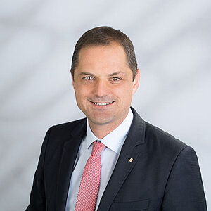 Mag. Rainer Barth BA MBA Mag. Rainer Barth BA MBA